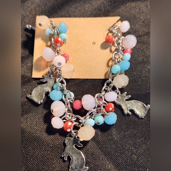Pier 1 Easter Bunny Rabbit Beaded Charm Toggle Bracelet - Picture 8 of 10